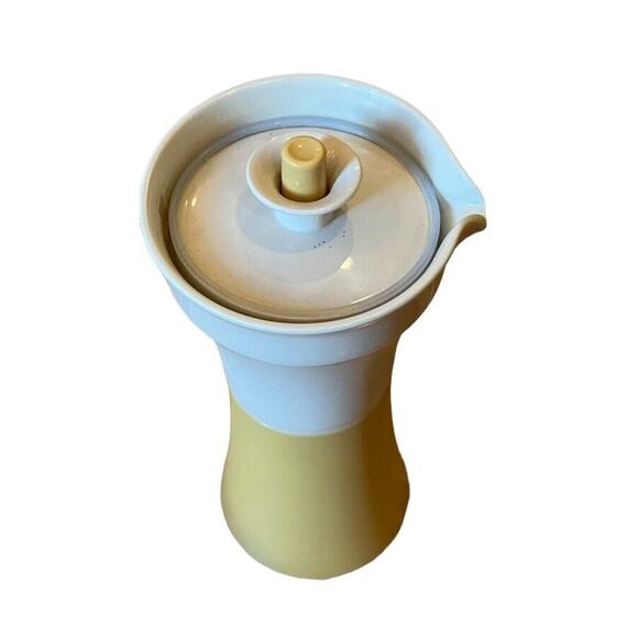 Vintage Tupperware Oil & Vinegar Salad Dressing Cruet #1246-10 W/ Lid - Picture 2 of 6